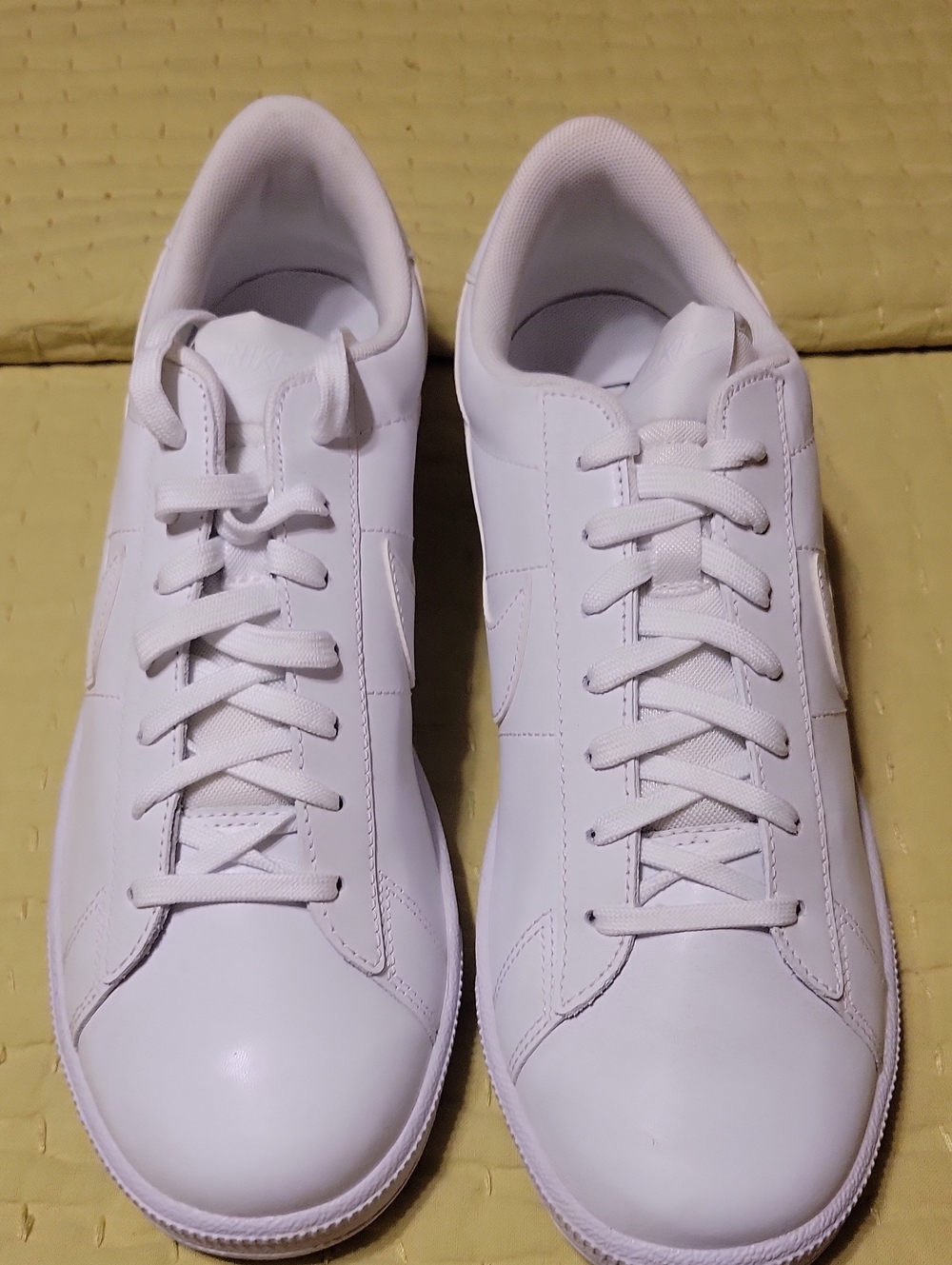 Nike Men's White Leather Low-Top Sneakers